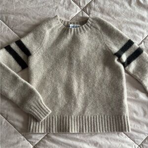 Boys' Dylan Gray Wool‎ Sweater Size M (6)